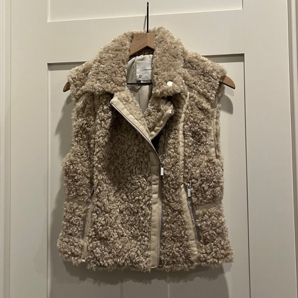 By Anthropologie Cream Faux Fur Vest Size XS - NWOT